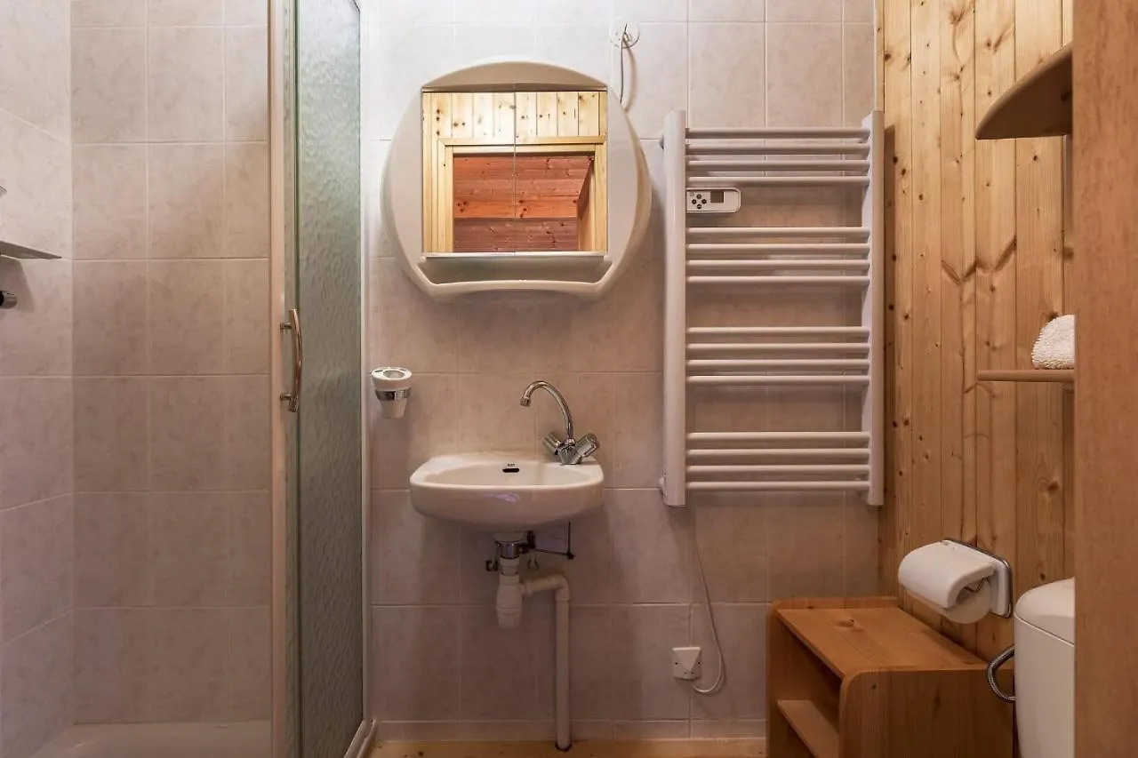 Apartmán Wunderbarem Bergblick Vom Grossen Ost-Balkon Füssen 0*,  Německo